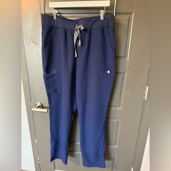 Figs Women’s Joggers - Picture 3 of 3